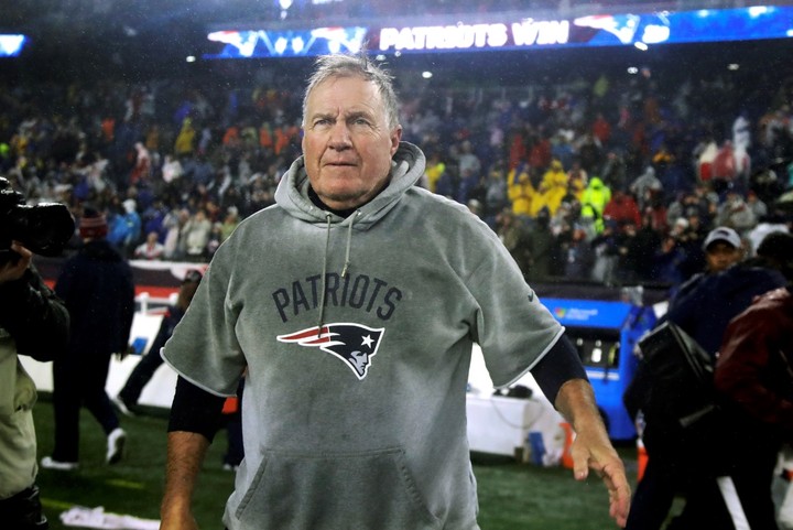 Trénera NFL počas online draftu na chvíľku zastúpil psík